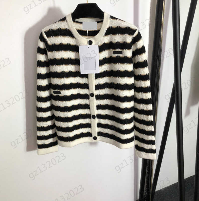 Cardigans Womens Sweaters Bright Silk Blend Wavy Striped Long Sleeve Knitted Cardigan Classic Crewneck Button Open Casual Joker Knitwear Women Clothes 1970, 13
Cardigans Womens Sweaters Bright Silk Blend Wavy Striped Long Sleeve Knitted Cardigan Classic Crewneck Button Open Casual Joker Knitwear Women Clothes 1970, 13