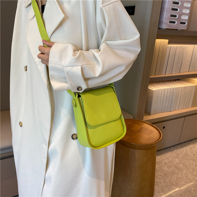 Shoulder Bags Big Belt Buckle Designer Mini PU Leather Crossbody Bag For Women Fashion Lady Purse And Handbag Yellow, White
Shoulder Bags Big Belt Buckle Designer Mini PU Leather Crossbody Bag For Women Fashion Lady Purse And Handbag Yellow, White