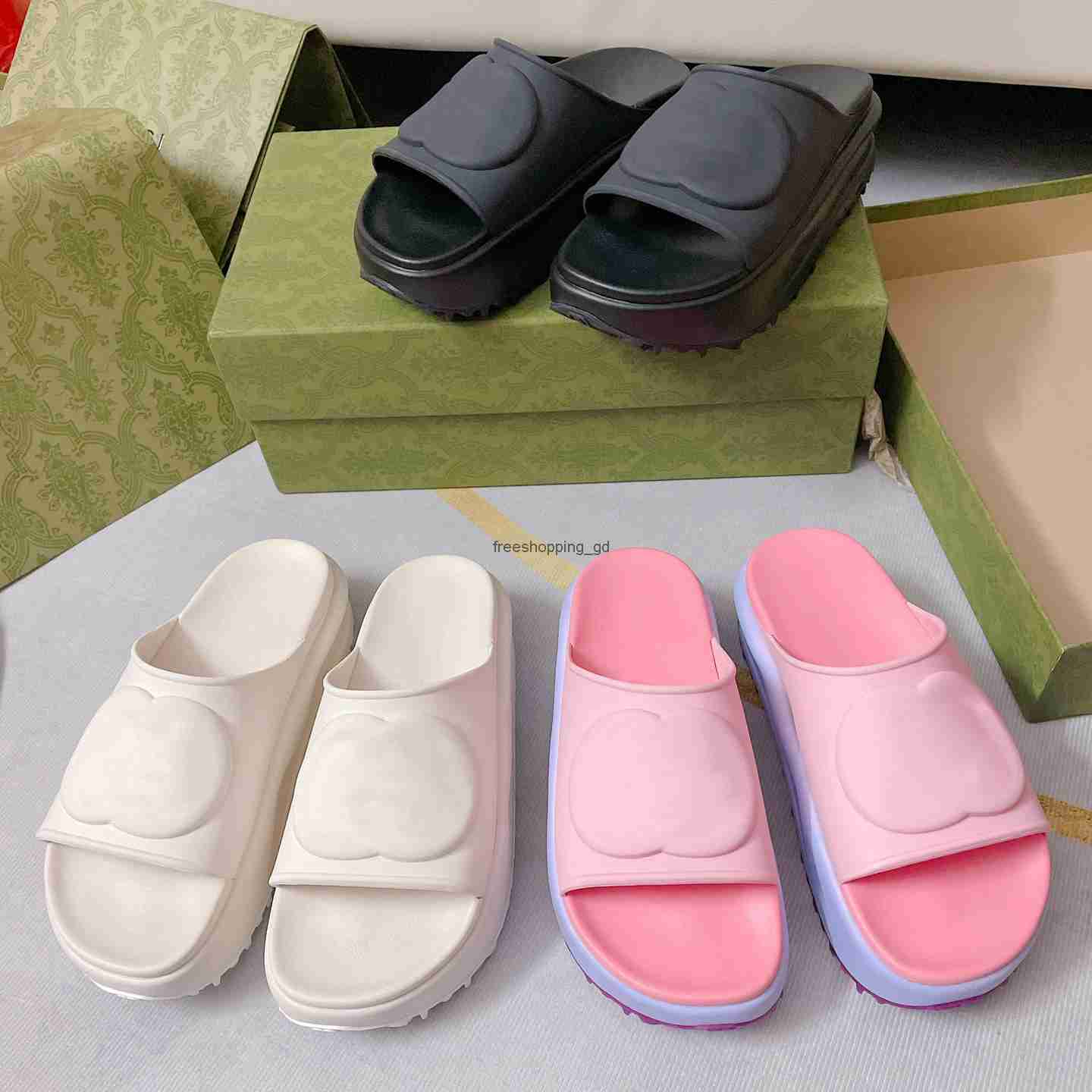 New Thick bottom Beach slippers fashion Summer Women New EVA Miami Slides Designer Flat Sandals House Pink White Black Flip Flops guccie
New Thick bottom Beach slippers fashion Summer Women New EVA Miami Slides Designer Flat Sandals House Pink White Black Flip Flops guccie