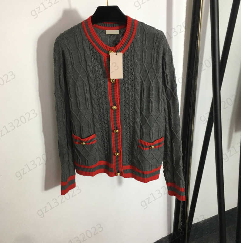 Cardigans Womens Sweaters Contrasting Color Striped Bag Edge Crewneck Long Sleeves Knitted Cardigan Button Open Simple Joker Warm Knitwear Women Clothes 1970
Cardigans Womens Sweaters Contrasting Color Striped Bag Edge Crewneck Long Sleeves Knitted Cardigan Button Open Simple Joker Warm Knitwear Women Clothes 1970