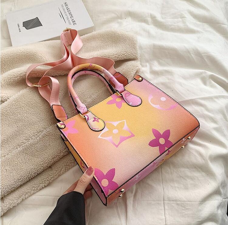Fashion Internet celebrity women's bagS 2022 new trendy simple casual texture single shoulder bag Western style popular messenger bag
Fashion Internet celebrity women's bagS 2022 new trendy simple casual texture single shoulder bag Western style popular messenger bag