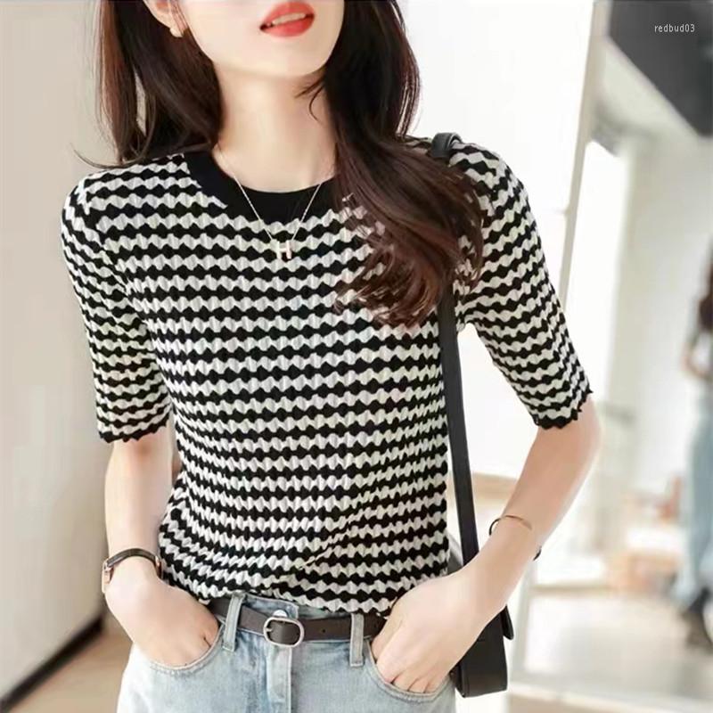 Women' T Shirts 2022 Women' Summer Worsted Wool Knitted Short-Sleeved T-Shirt Round Neck Black And White Plaid Slim Thin Fashion, Black collar
Women' T Shirts 2022 Women' Summer Worsted Wool Knitted Short-Sleeved T-Shirt Round Neck Black And White Plaid Slim Thin Fashion, Black collar