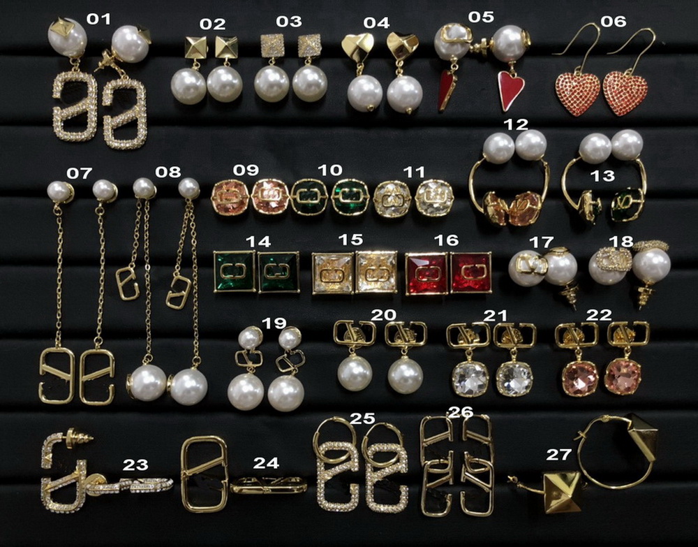 More style fashion women Dangle earrings hoop full diamonds pearl crystal V letter Sign simple circle Ear Studs earring Designer Earhook Jewelry VALE1 -- 02
More style fashion women Dangle earrings hoop full diamonds pearl crystal V letter Sign simple circle Ear Studs earring Designer Earhook Jewelry VALE1 -- 02