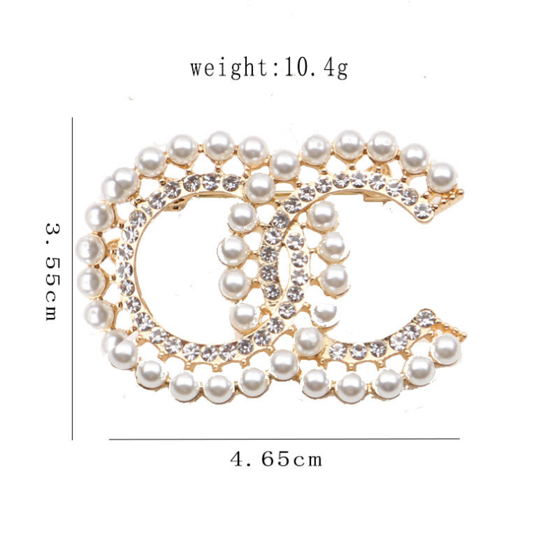Luxury Womens Men Designer Brand Letter Brooches 18K Gold Plated Inlay Crystal Rhinestone Jewelry Brooch Pearl Pin Marry Christmas Party Accessories Gifts
Luxury Womens Men Designer Brand Letter Brooches 18K Gold Plated Inlay Crystal Rhinestone Jewelry Brooch Pearl Pin Marry Christmas Party Accessories Gifts