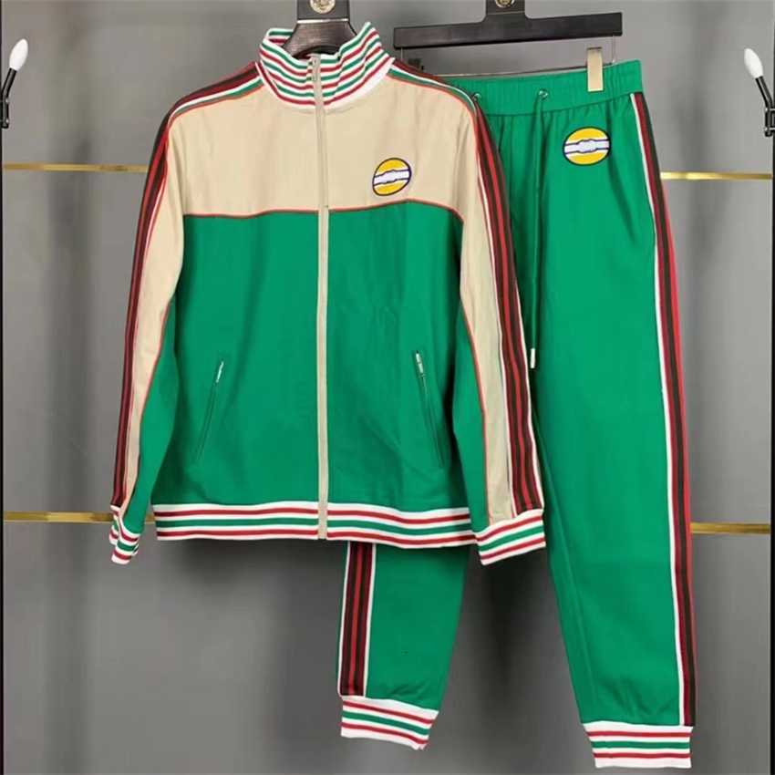 Branded tracksuits 2022 Newest European Style Men's Casual Sports Suit High Quality Fashion Long Sleeve Trousers Two Piece Set, Green
Branded tracksuits 2022 Newest European Style Men's Casual Sports Suit High Quality Fashion Long Sleeve Trousers Two Piece Set, Green
