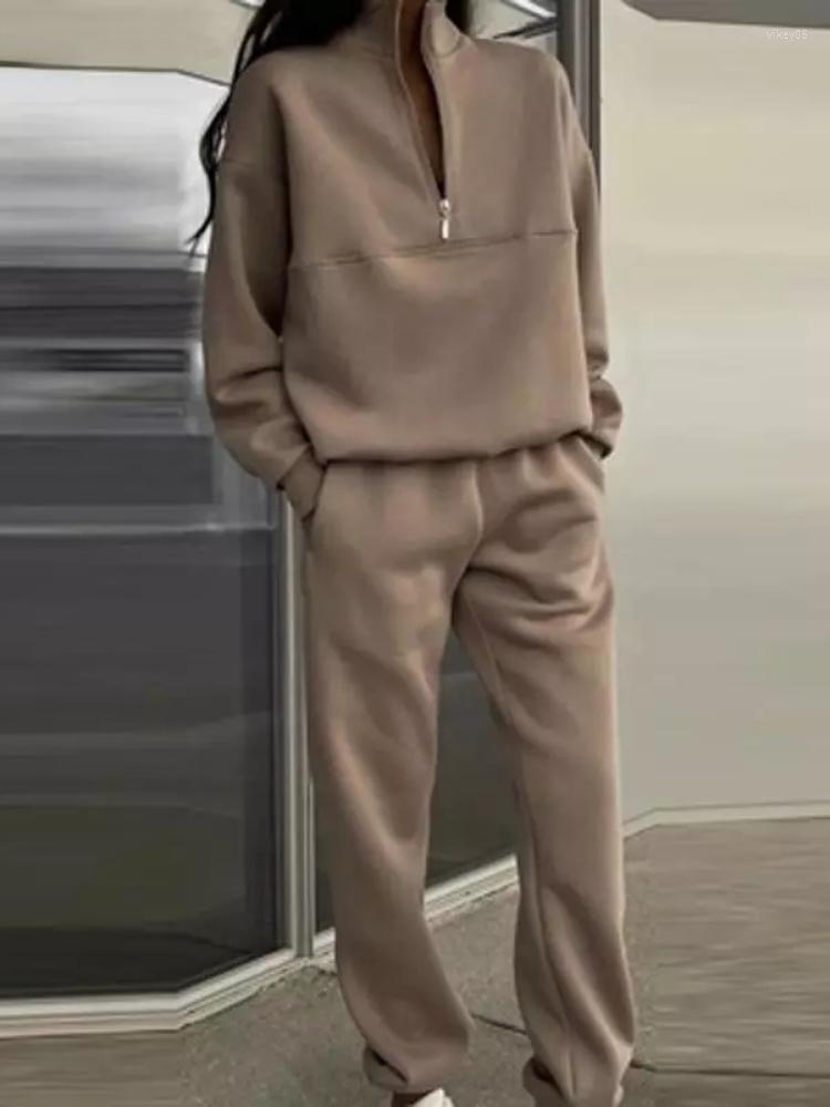Women' Tracksuits In Stand Collar Sweatershirt Women' Tracksuit 2 Piece Sets Womens Outifits Casual Pants Autumn Winter Sports Long, Black
Women' Tracksuits In Stand Collar Sweatershirt Women' Tracksuit 2 Piece Sets Womens Outifits Casual Pants Autumn Winter Sports Long, Black