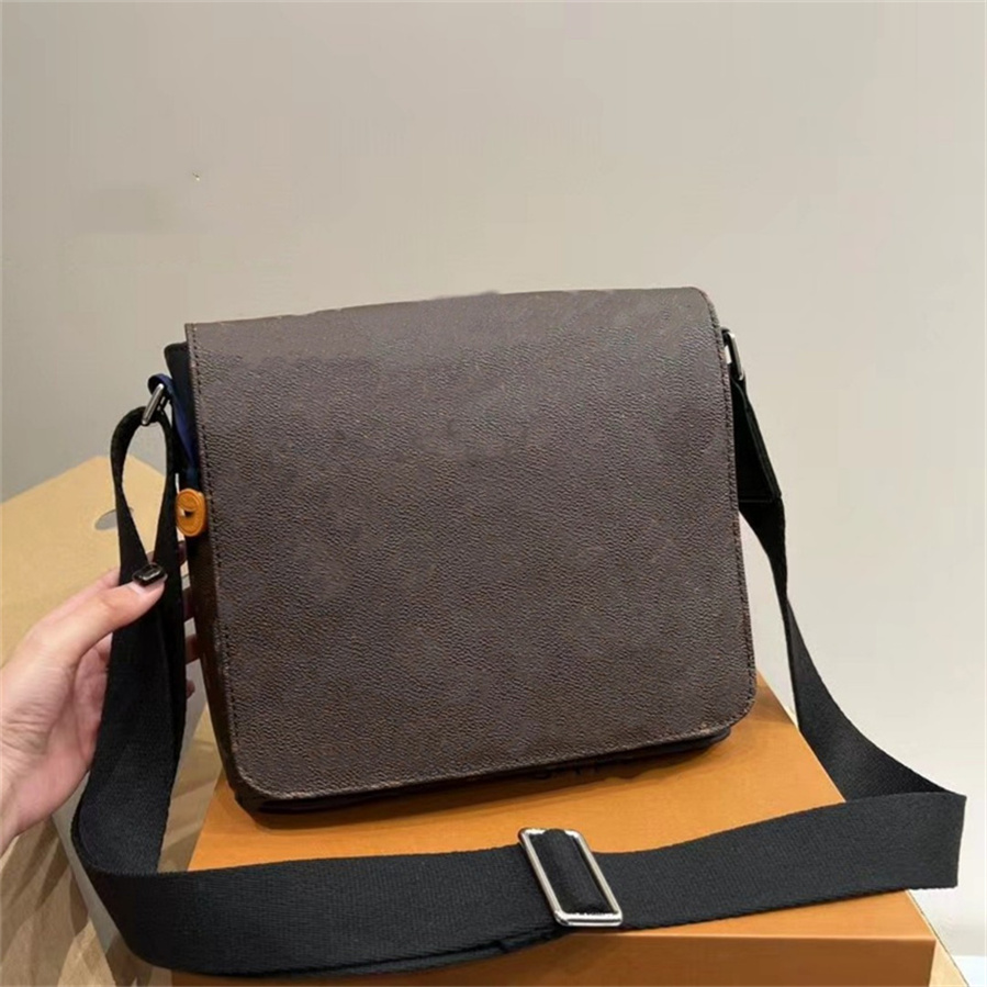 Men Shoulder Bags Man Luxury Brand Messenger Bag Casual Crossbody Designer Fashion Male Business Sling Genuine Leather Handbag Shoulderbag Purses Handbags, Black flower
Men Shoulder Bags Man Luxury Brand Messenger Bag Casual Crossbody Designer Fashion Male Business Sling Genuine Leather Handbag Shoulderbag Purses Handbags, Black flower