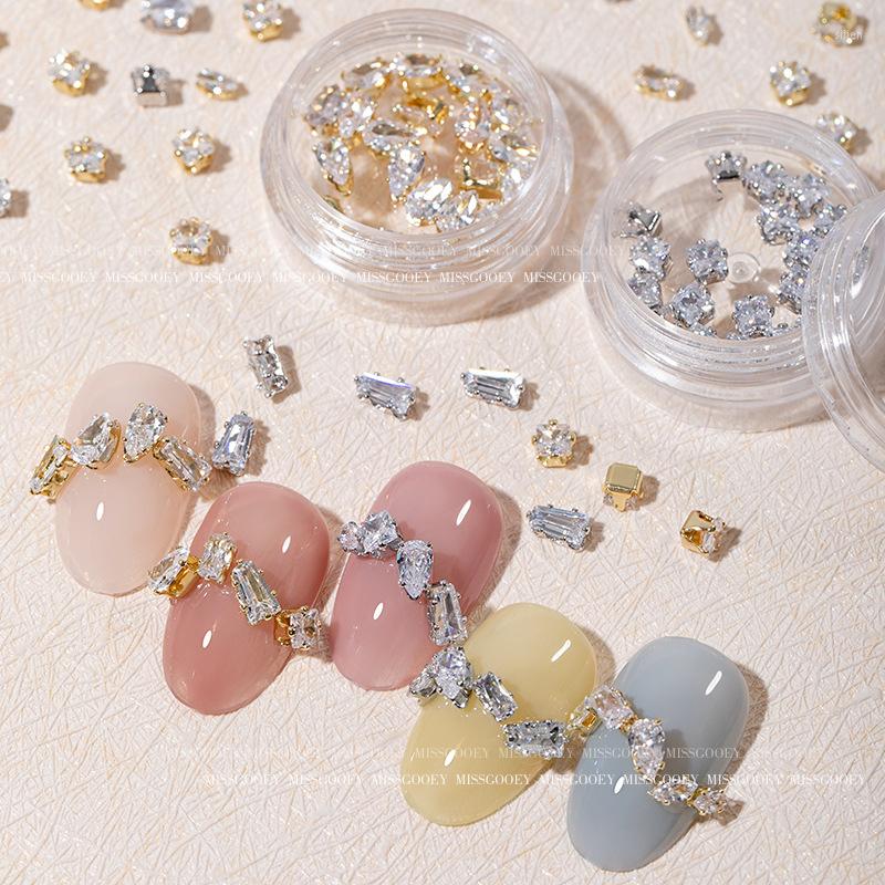 Nail Art Decorations 20PCS/Pot Zircon Claw Alloy Rhinestone Tiny Charms Luxury Jewelry Exquisite Supplies Flatback Gem