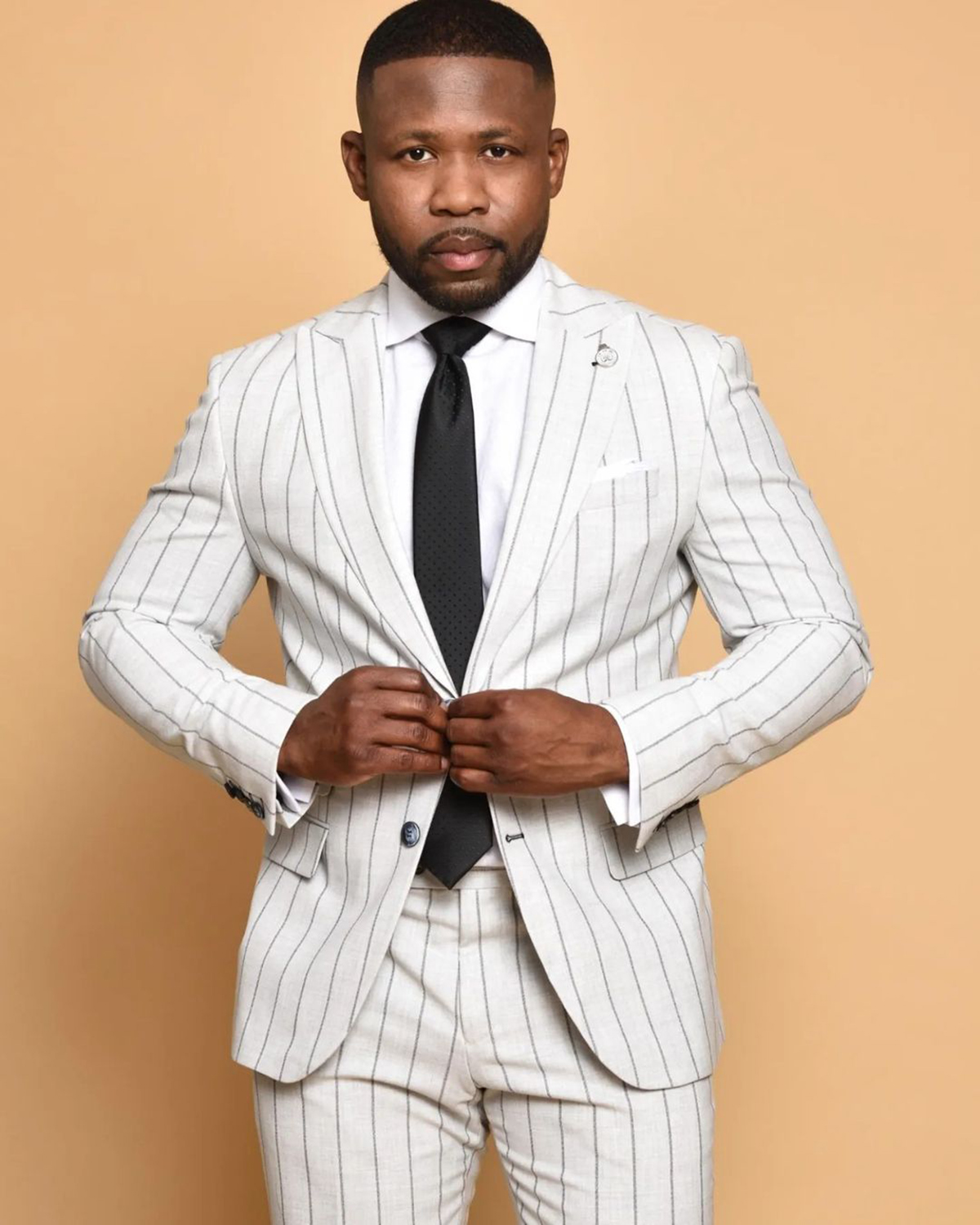 Two Pieces Wedding Tuxedos Men Suits Pinstripe Peaked Modern Formal Slim Two-Button Customized Fit Notched Lapel Three Outer Pockets Business Coat Pan