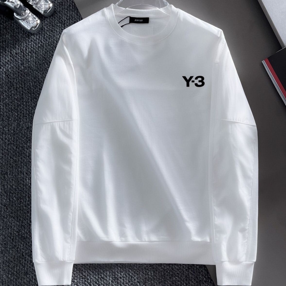 Men Hoodies and Women Casual Round Neck y3 Sweater Loose Sports Jacket Pullover for Autumn and Winter, White
Men Hoodies and Women Casual Round Neck y3 Sweater Loose Sports Jacket Pullover for Autumn and Winter, White