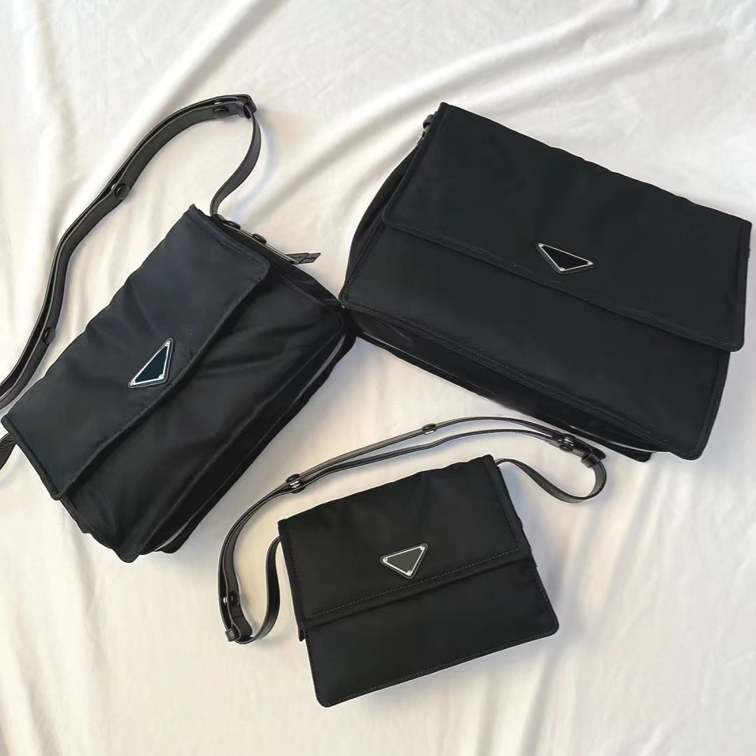 Briefcases laptop computer Luxurys Designers bags Nylon handbag mens Wallet bag work purse postman womens fashion tote hangbag Hobo city messenger bags, Black
Briefcases laptop computer Luxurys Designers bags Nylon handbag mens Wallet bag work purse postman womens fashion tote hangbag Hobo city messenger bags, Black