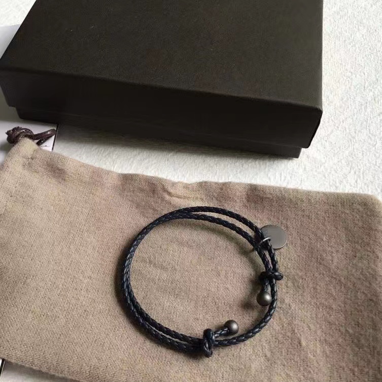 Fashion men women Bangles bracelets designer hand rope classic sheepskin woven lucky bracelet men's and womens couples style black bracelet gift
Fashion men women Bangles bracelets designer hand rope classic sheepskin woven lucky bracelet men's and womens couples style black bracelet gift