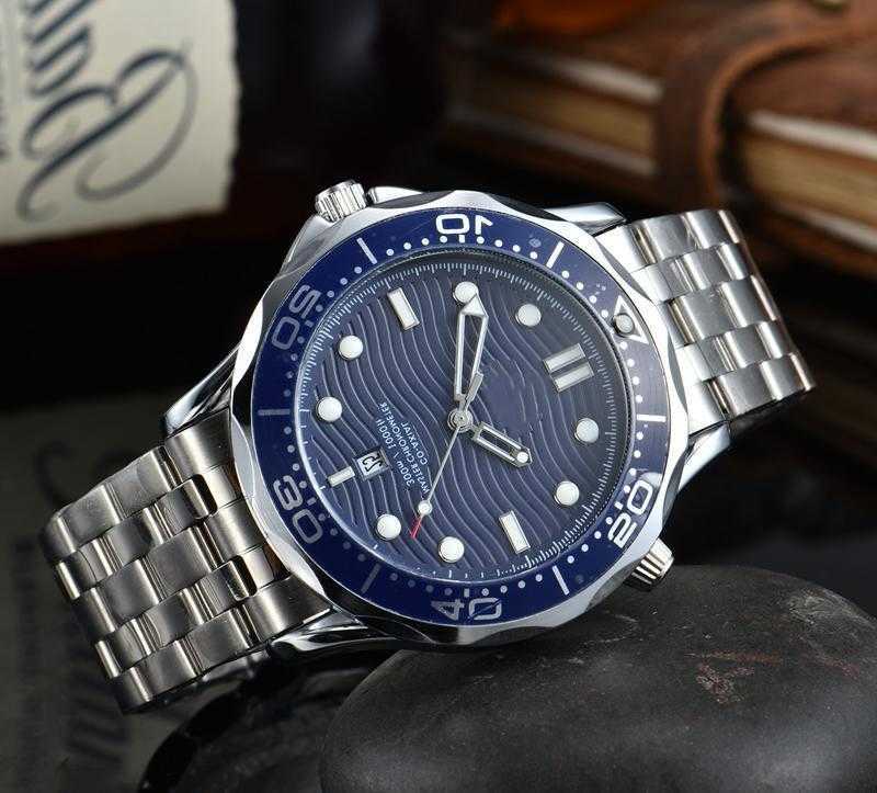New Style Three Stitches Luxury Mens Watches Quartz Watch High Quality Top Brand Designer Clock Steel Belt Men Fashion Accessories Holiday
New Style Three Stitches Luxury Mens Watches Quartz Watch High Quality Top Brand Designer Clock Steel Belt Men Fashion Accessories Holiday