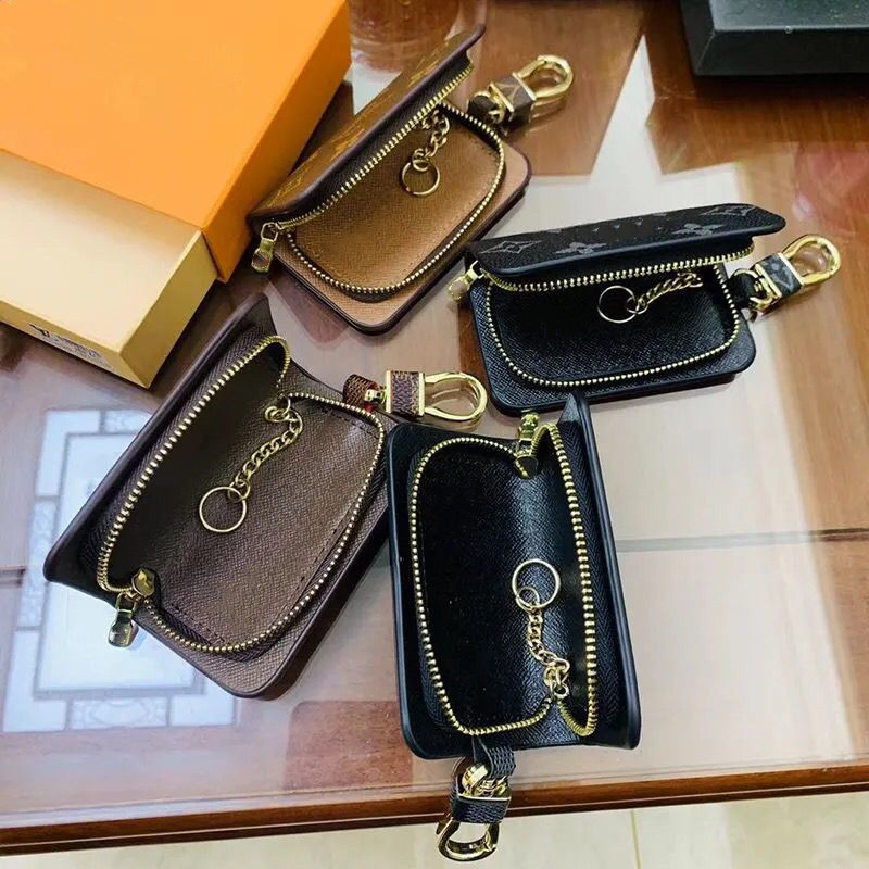 Fashion Key Buckle Bag Car Designer Keychain Handmade Leather Luxury Keychains Man Woman Purse Wallet Bags Pendant Coins Accessories keyring no box