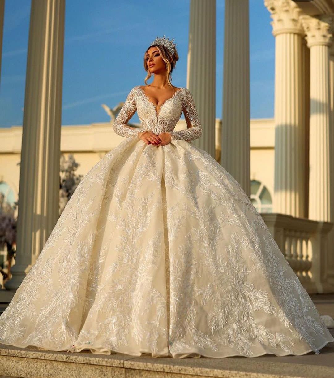 Lace Ball Gown Dresses V Neck Long Sleeves Full Beads Applique Sequins Ruffles Elegant Beaded Wedding Dress African Plus Size Bridal Gowns Custom Made