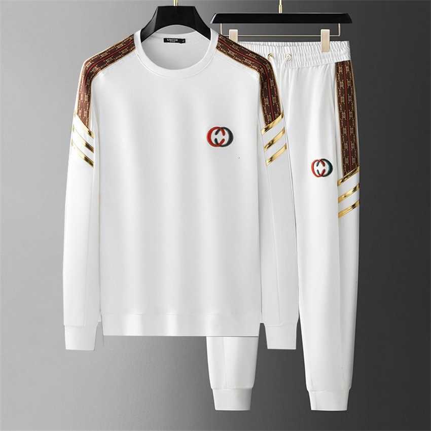 Branded tracksuits 2022 Mens Two Pieces Sets Geometric Pattern Embroidery Casual Tracksuits with Side Print Fashion Winter Men Outfit Ropa Hombre, White
Branded tracksuits 2022 Mens Two Pieces Sets Geometric Pattern Embroidery Casual Tracksuits with Side Print Fashion Winter Men Outfit Ropa Hombre, White