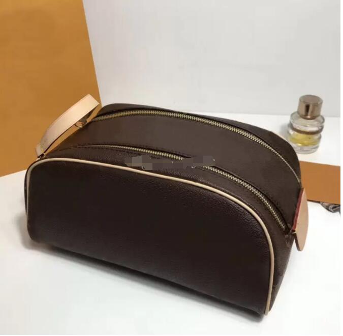 Top Quality New Hand bag Travel Toiletry Pouch 26cm Protection Makeup Clutch Women Leather Waterproof Cosmetic Bags For Women With Dust Bag