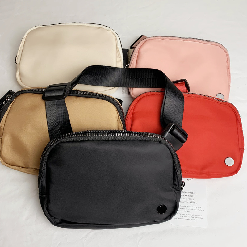 Evening Bags Luxury lulu fanny pack everywhere belt Bag designer bum chest yoga bag bumbag nylon Womens mens outdoor Fleece Shoulder Crossbody Waist Bags
Evening Bags Luxury lulu fanny pack everywhere belt Bag designer bum chest yoga bag bumbag nylon Womens mens outdoor Fleece Shoulder Crossbody Waist Bags