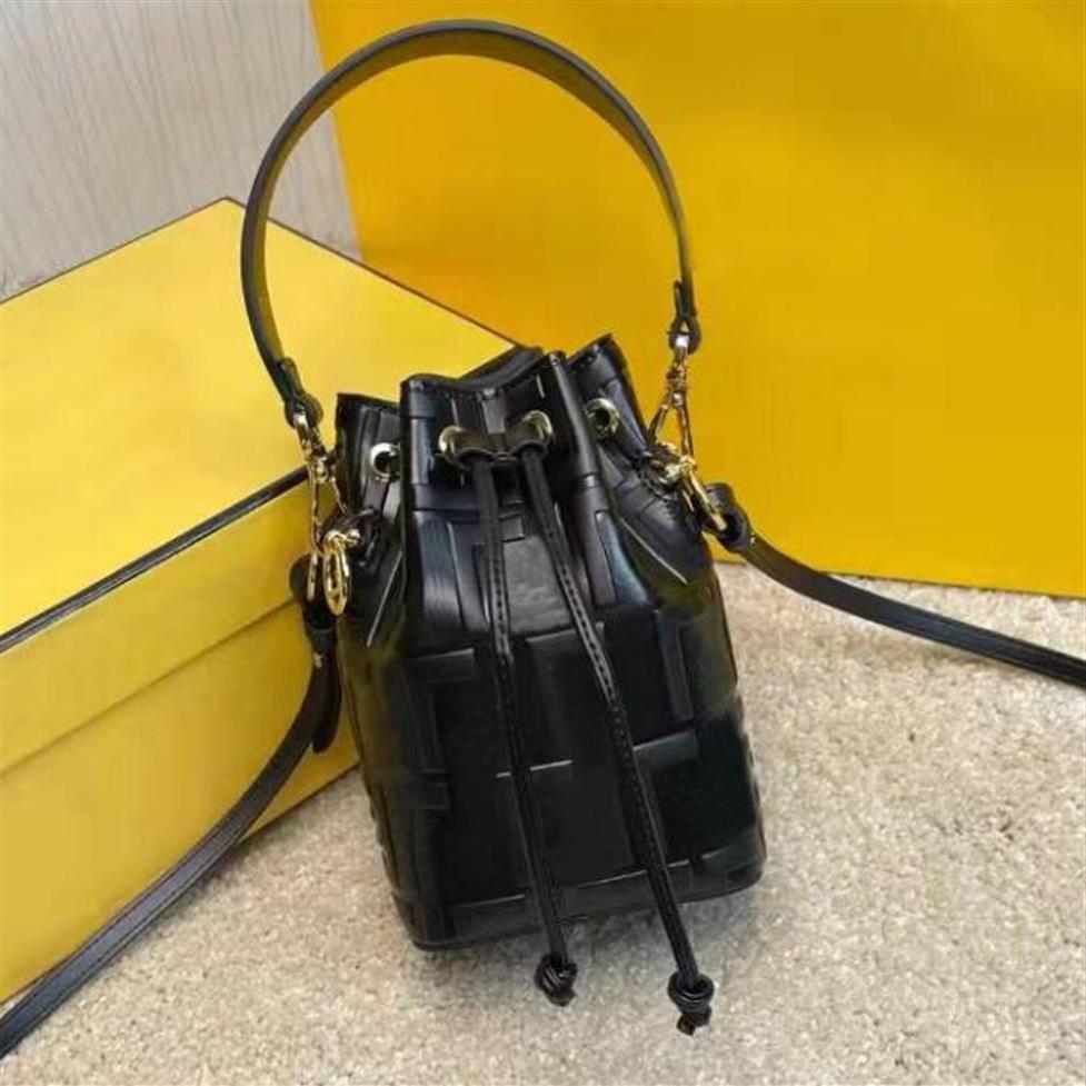 Top quality Designer bag Bucket Luxury fashion one shoulder Women's leather Tote detachable shoulder strap fender Handbags wi235K
Top quality Designer bag Bucket Luxury fashion one shoulder Women's leather Tote detachable shoulder strap fender Handbags wi235K