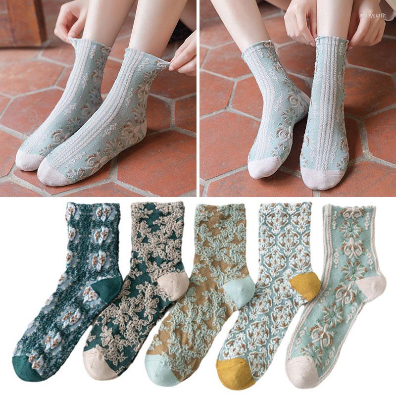 Women Socks Sweet Embroidery Mid-tube For Girls Harajuku Fashion Breathable Cotton Comfortable Flower Wholesale, Beige
Women Socks Sweet Embroidery Mid-tube For Girls Harajuku Fashion Breathable Cotton Comfortable Flower Wholesale, Beige