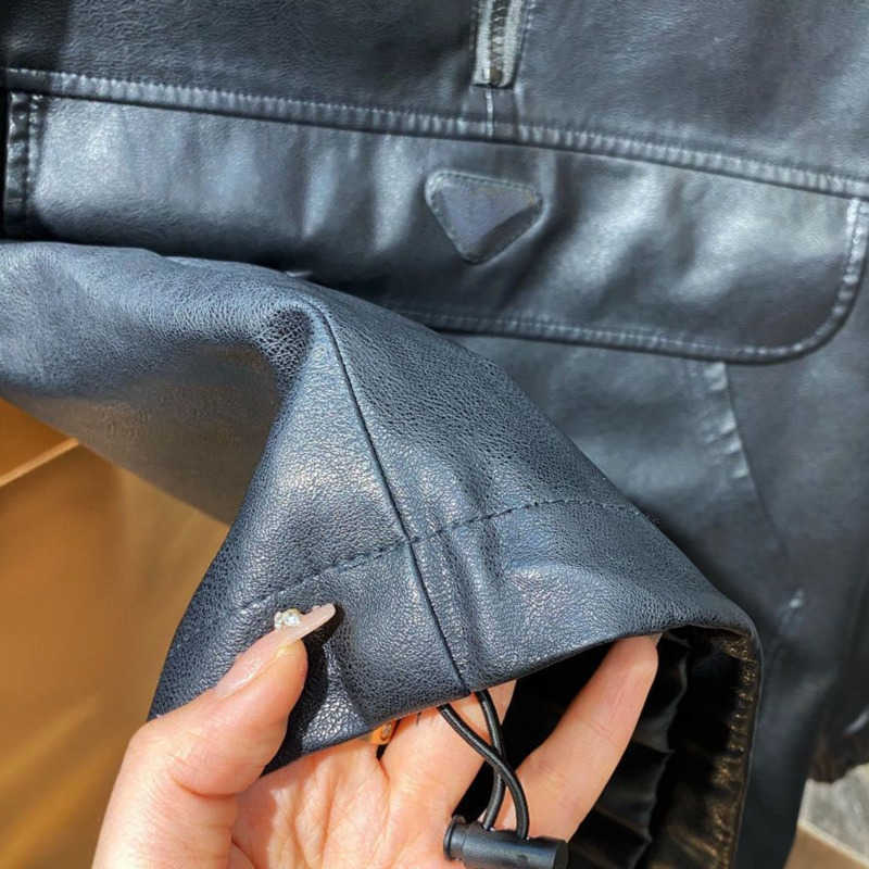 High version hooded sweater men leather jacket pd designer hoodie mens hoody fashion triangle logo embroidery pullover coat man portswear, Black
High version hooded sweater men leather jacket pd designer hoodie mens hoody fashion triangle logo embroidery pullover coat man portswear, Black