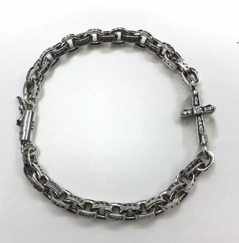 Fashion bracelets Bangle cuff for mens and women trend personality punk cross style Lovers gift hip hop jewelry with box nrj1228
Fashion bracelets Bangle cuff for mens and women trend personality punk cross style Lovers gift hip hop jewelry with box nrj1228