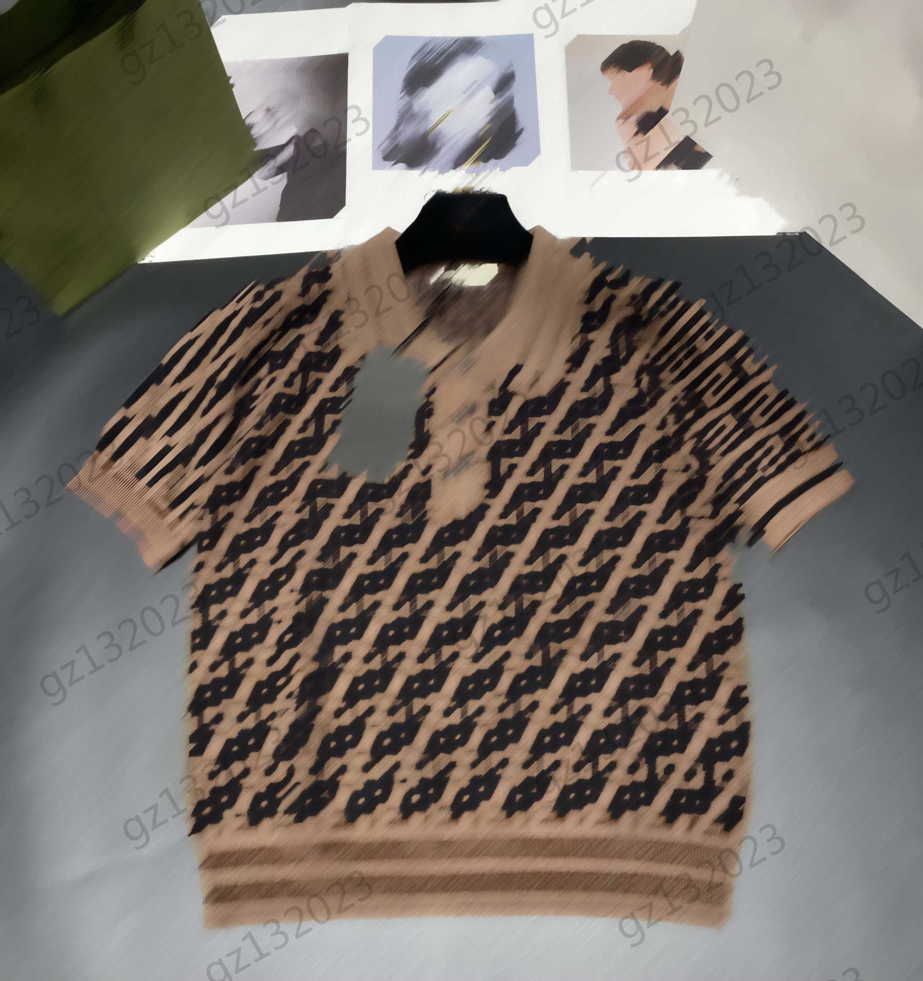Womens Sweaters Double F Jacquard Short Sleeves Knitted Sweater Half Button Design Lapel Slim Knitwear Fashion Brand Women Apparel
Womens Sweaters Double F Jacquard Short Sleeves Knitted Sweater Half Button Design Lapel Slim Knitwear Fashion Brand Women Apparel