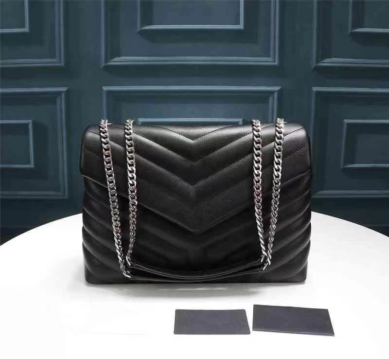 YL Designer LouLou Shoulder Bag Matelasse Calfskin Quilted Overstitching Leather And Grosgrain Lining Large capacity Message 2Size
YL Designer LouLou Shoulder Bag Matelasse Calfskin Quilted Overstitching Leather And Grosgrain Lining Large capacity Message 2Size