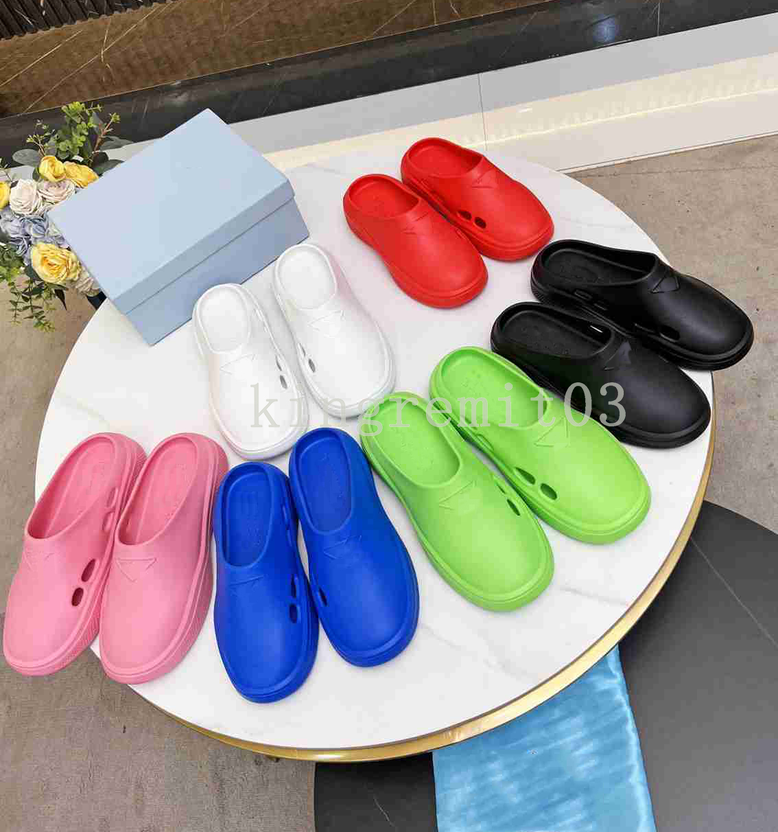 Foam Rubber Sliders Slippers Designer Sandals Womens Mens Slider Embossed Tone Contemporary Sliders Unisex with Original Box Size 35-45, Lightgreen
Foam Rubber Sliders Slippers Designer Sandals Womens Mens Slider Embossed Tone Contemporary Sliders Unisex with Original Box Size 35-45, Lightgreen