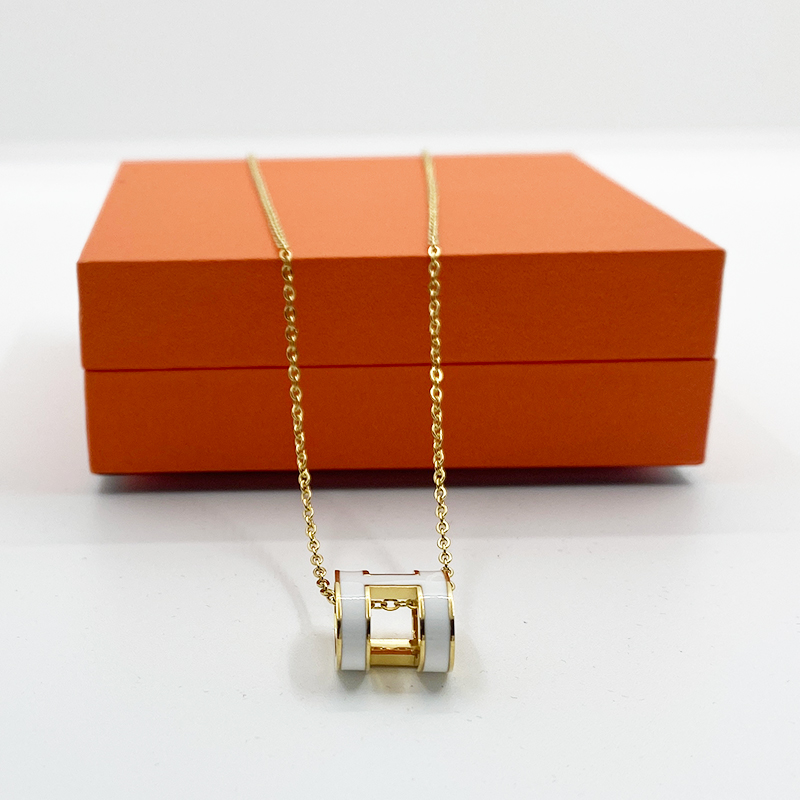 Designer Necklace for women high end luxury brand pendant classic fashion necklace stainless steel enamel H letter necklace party wedding
Designer Necklace for women high end luxury brand pendant classic fashion necklace stainless steel enamel H letter necklace party wedding