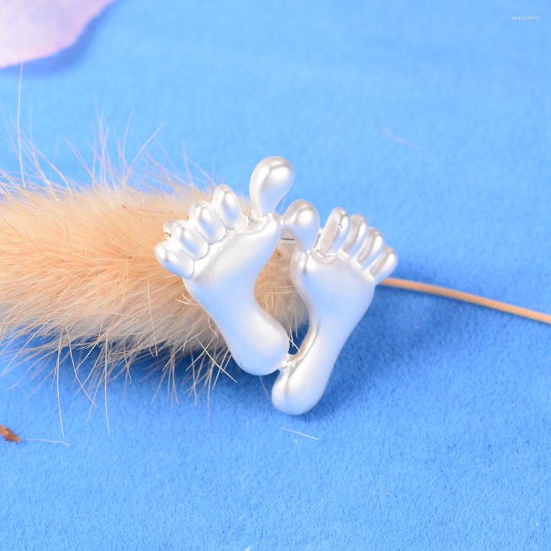 Brooches Blucome Design Cute Little Feet Shape For Women Men Children Suit Scarf Hat Laple Pins Jewelry Kids Year Gifts
Brooches Blucome Design Cute Little Feet Shape For Women Men Children Suit Scarf Hat Laple Pins Jewelry Kids Year Gifts