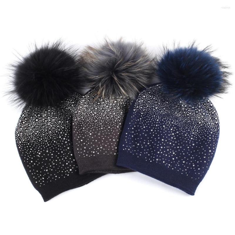 Beanies Geebro Women Slouchy Knitted Warm Cashmere With Rhinestone Raccoon Pompom Hats Femme Soft Elastic Skullies Caps
Beanies Geebro Women Slouchy Knitted Warm Cashmere With Rhinestone Raccoon Pompom Hats Femme Soft Elastic Skullies Caps