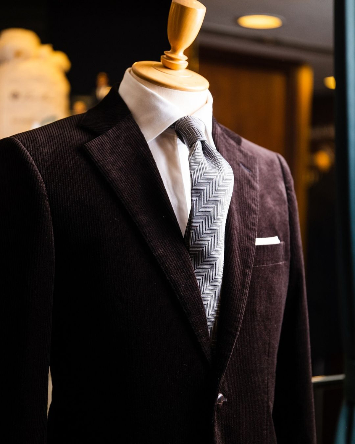 One Piece Handsome Wedding Tuxedos Men Suit Corduroy Three Outer Pockets Modern Formal Customized Business Suit Back Vent Casual Autumn