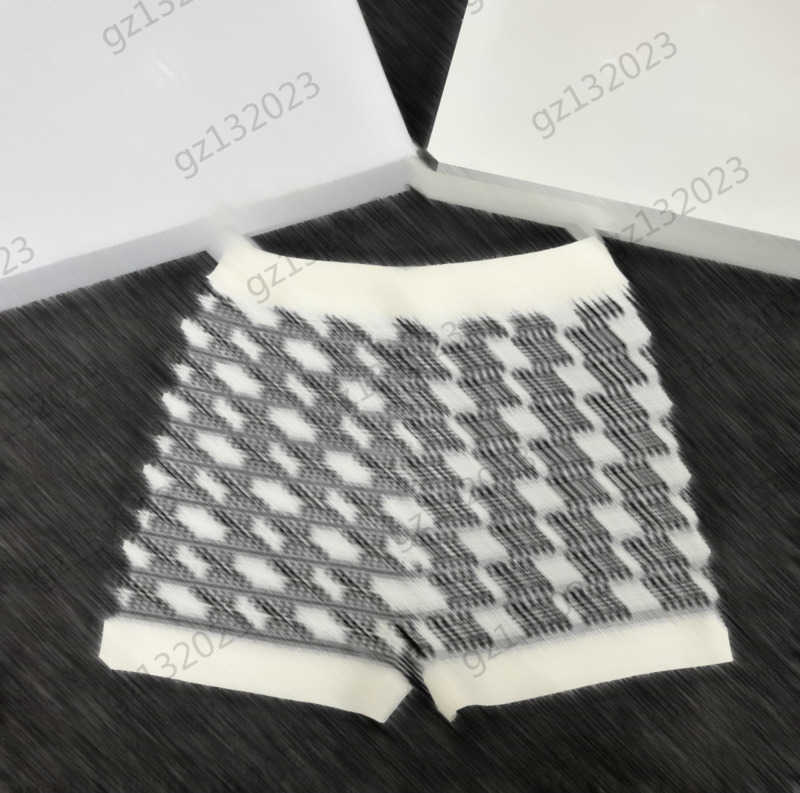 Brand Women Shorts Letter Stripe Embroidery High Waist Casual Loose Shorts Elastic Fabric Fashion Joker Women Clothing 1970
Brand Women Shorts Letter Stripe Embroidery High Waist Casual Loose Shorts Elastic Fabric Fashion Joker Women Clothing 1970