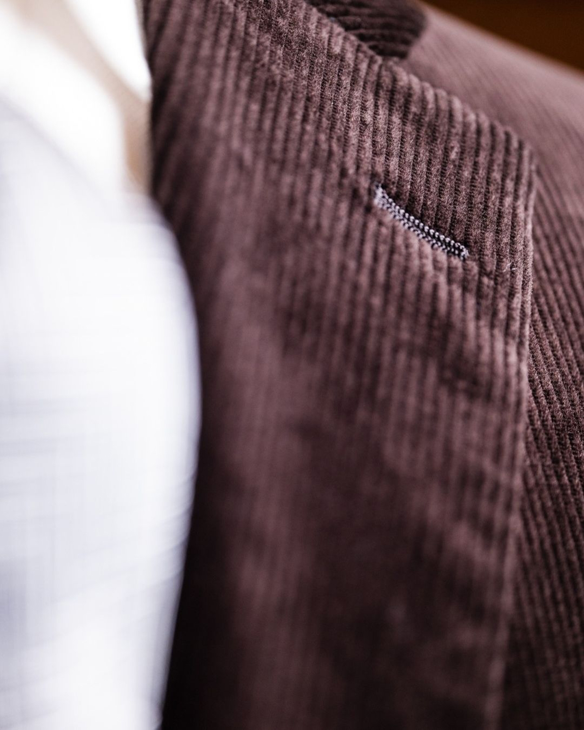 One Piece Handsome Wedding Tuxedos Men Suit Corduroy Three Outer Pockets Modern Formal Customized Business Suit Back Vent Casual Autumn