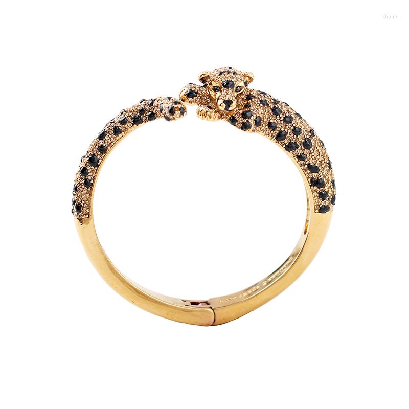 Bangle Timeless Wonder Fancy Zirconia Leopard Hinged For Women Designer Jewelry Punk Gothic Slay Runway NY 4524
Bangle Timeless Wonder Fancy Zirconia Leopard Hinged For Women Designer Jewelry Punk Gothic Slay Runway NY 4524