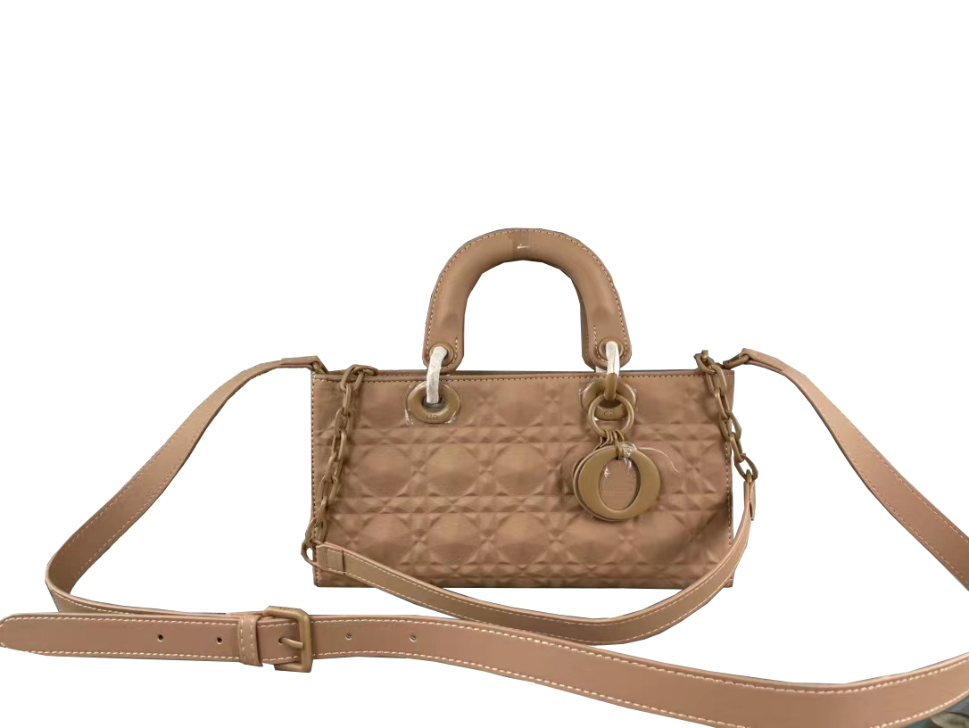 News high quality Luxury Designer tote Lady Dior frosted shopping handbags Ultra matte totes handbag messenger shoulder pockets bagTotes free ship, White #0161
News high quality Luxury Designer tote Lady Dior frosted shopping handbags Ultra matte totes handbag messenger shoulder pockets bagTotes free ship, White #0161