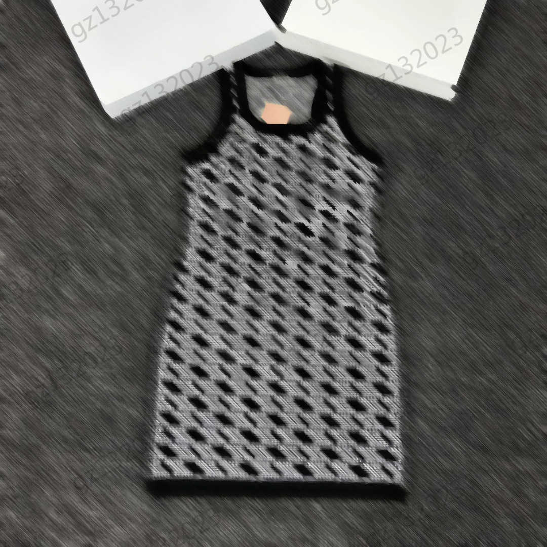 Designer Womens Dresses Letter Embroidery Color Matching Striped Edge Sleeveless Dress U-neck Corset Waist Cut Slim Maxiskit Fashion Designer Women Clothing, 14
Designer Womens Dresses Letter Embroidery Color Matching Striped Edge Sleeveless Dress U-neck Corset Waist Cut Slim Maxiskit Fashion Designer Women Clothing, 14