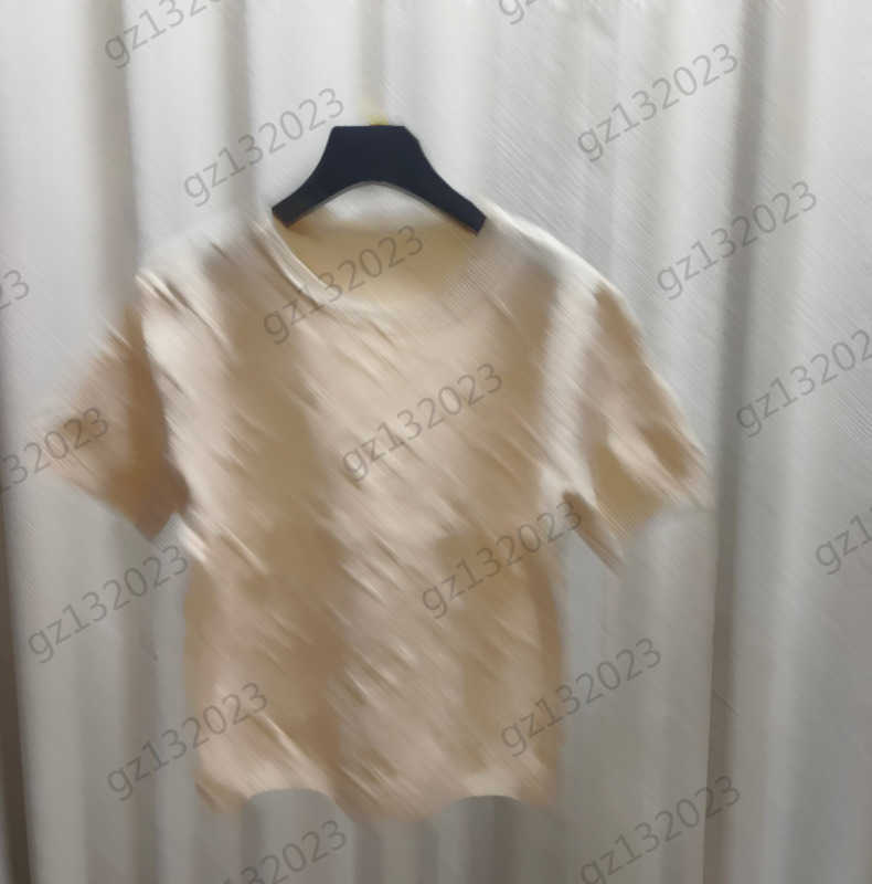 Womens Sweaters Presbyopia Jacquard Thread Edge Short Sleeves Knitted Sweater Classic Crewneck Tight Slimming Knitwear Women Apparel 4 Colors 1970
Womens Sweaters Presbyopia Jacquard Thread Edge Short Sleeves Knitted Sweater Classic Crewneck Tight Slimming Knitwear Women Apparel 4 Colors 1970