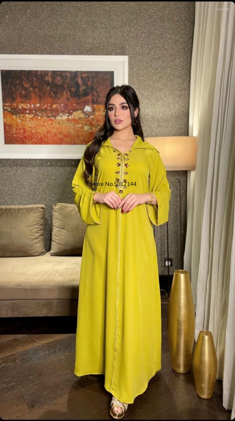 Ethnic Clothing 2022 Summer Elegent Muslim Women V-neck Long Sleeve Dresses Fashion Dress Abaya
Ethnic Clothing 2022 Summer Elegent Muslim Women V-neck Long Sleeve Dresses Fashion Dress Abaya