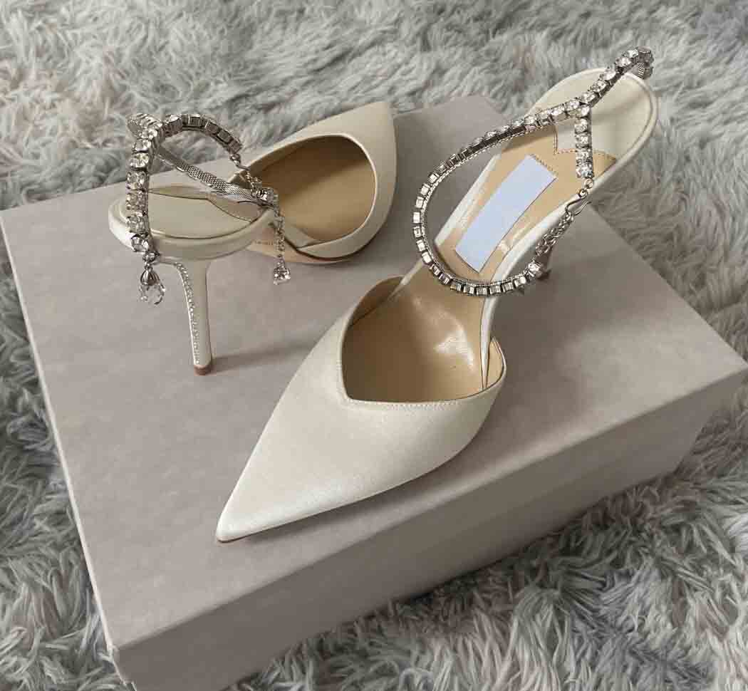 22s Factory sale Summer shoes woman sandal luxury designer Saeda 100mm high heels White stain Sandals wedding party shoe pumps pointy toe crystal strap sexy heels
22s Factory sale Summer shoes woman sandal luxury designer Saeda 100mm high heels White stain Sandals wedding party shoe pumps pointy toe crystal strap sexy heels