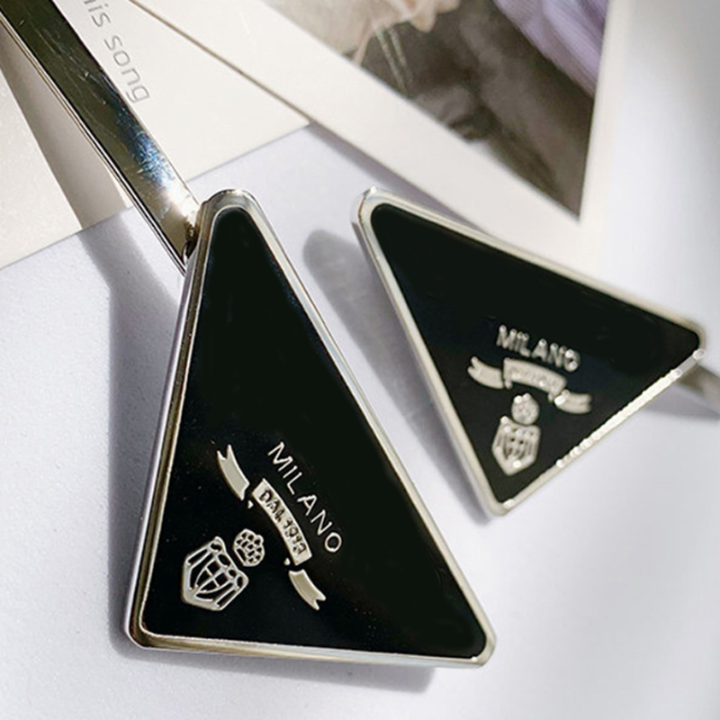 Triangle Letter Hair Clips Women Special Letters Barrettes for Gift Party Fashion Hair Accessories
Triangle Letter Hair Clips Women Special Letters Barrettes for Gift Party Fashion Hair Accessories