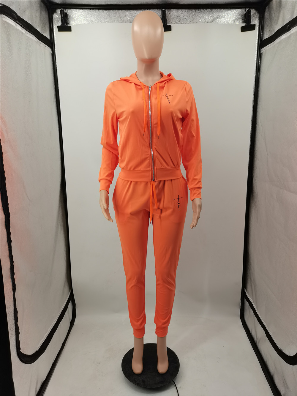 Wholesale Tracksuits Women Two Piece Set Fall Winter Clothes Faith Outfits Long Sleeve Jacket And Pants Matching Sweat Suits Casual Sportswear 8878