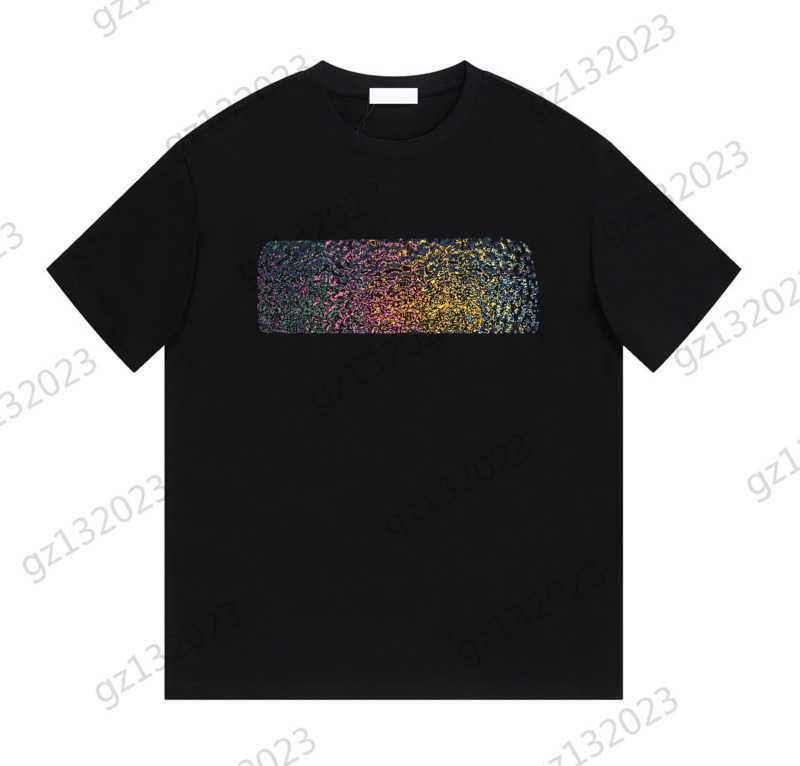 Women Shirt T-shirts Overlapping Letter Logo Printing Short Sleeve T-shirt Crewneck Pullover Casual Comfortable Joker Designer Top Fashion Brand Clothes Woman 1970
Women Shirt T-shirts Overlapping Letter Logo Printing Short Sleeve T-shirt Crewneck Pullover Casual Comfortable Joker Designer Top Fashion Brand Clothes Woman 1970
