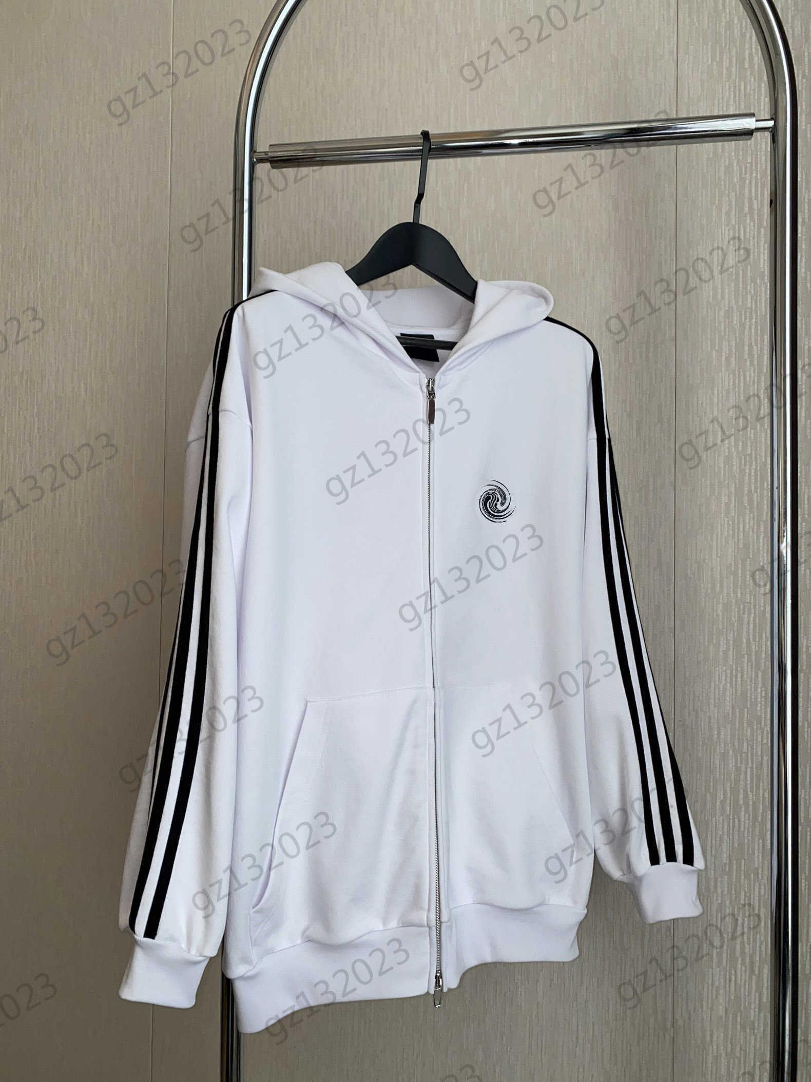 Designer Jacket Women Logo Embroidered Zipper Open Hooded Jackets Side Stripes Long Sleeves Sports Casual Outerwear Fashion Brand Womens Coat, 13
Designer Jacket Women Logo Embroidered Zipper Open Hooded Jackets Side Stripes Long Sleeves Sports Casual Outerwear Fashion Brand Womens Coat, 13