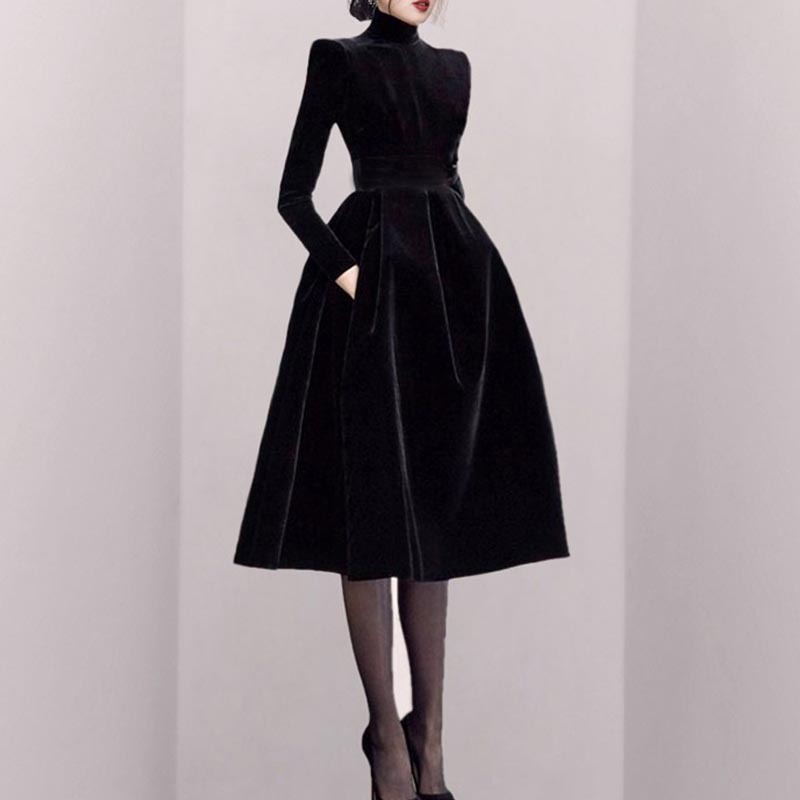 2023 Vintage Black Velvet Prom Dresses With Pockets Knee Length High Neck Long Sleeves A Line Formal Evening Gowns Arabic Dubai Short Special Occasion