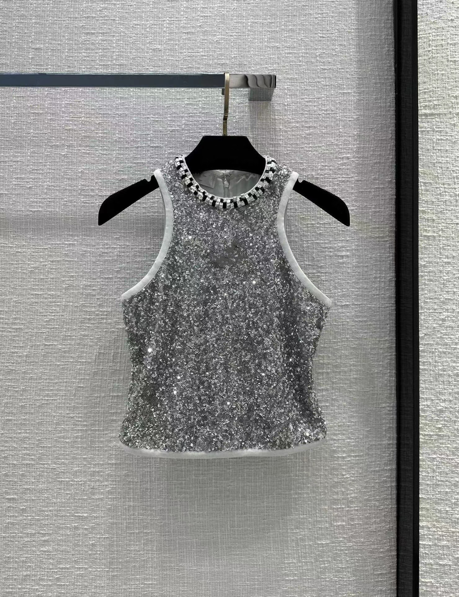 Milan Runway Tops 2023 New Spring Summer O Neck Beads Sequins Designer Tees Brand Same Style T-Shirt 1229-2, Picture color
Milan Runway Tops 2023 New Spring Summer O Neck Beads Sequins Designer Tees Brand Same Style T-Shirt 1229-2, Picture color