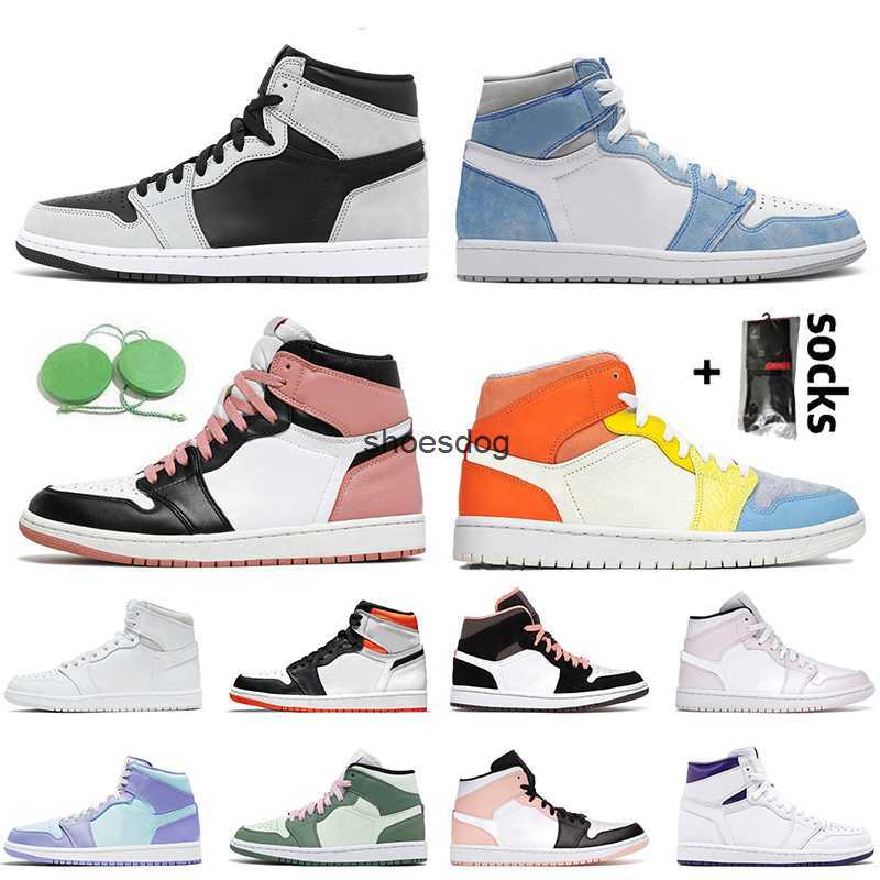Men Women Jumpman 1 Sneakers 1s Basketball Shoes High OG Court Purple Mid To My First Coach Paint Drip Trainers, #23 mid banned 36-46
Men Women Jumpman 1 Sneakers 1s Basketball Shoes High OG Court Purple Mid To My First Coach Paint Drip Trainers, #23 mid banned 36-46