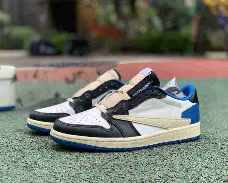 Top grade version with platic cae Baketball Shoe 1S Fragment Travi Scott x Jumpman 1 Low men Military Blue, #1
Top grade version with platic cae Baketball Shoe 1S Fragment Travi Scott x Jumpman 1 Low men Military Blue, #1