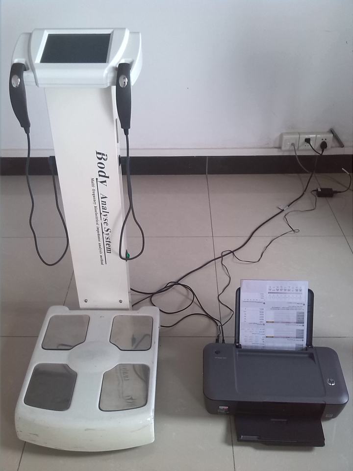 Professional Human Body Composition Analyzer Bodies Fat Analyzer With Printer weighing scale